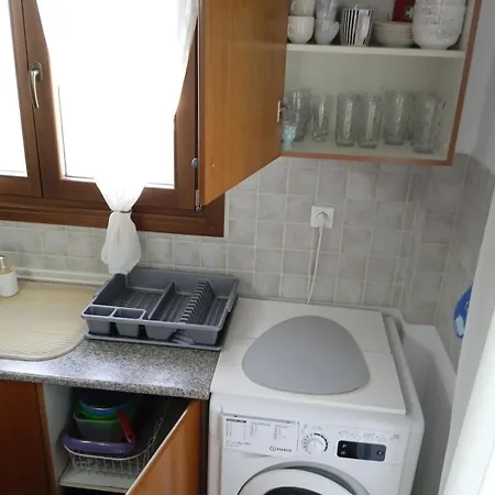 Ikia Apartment
